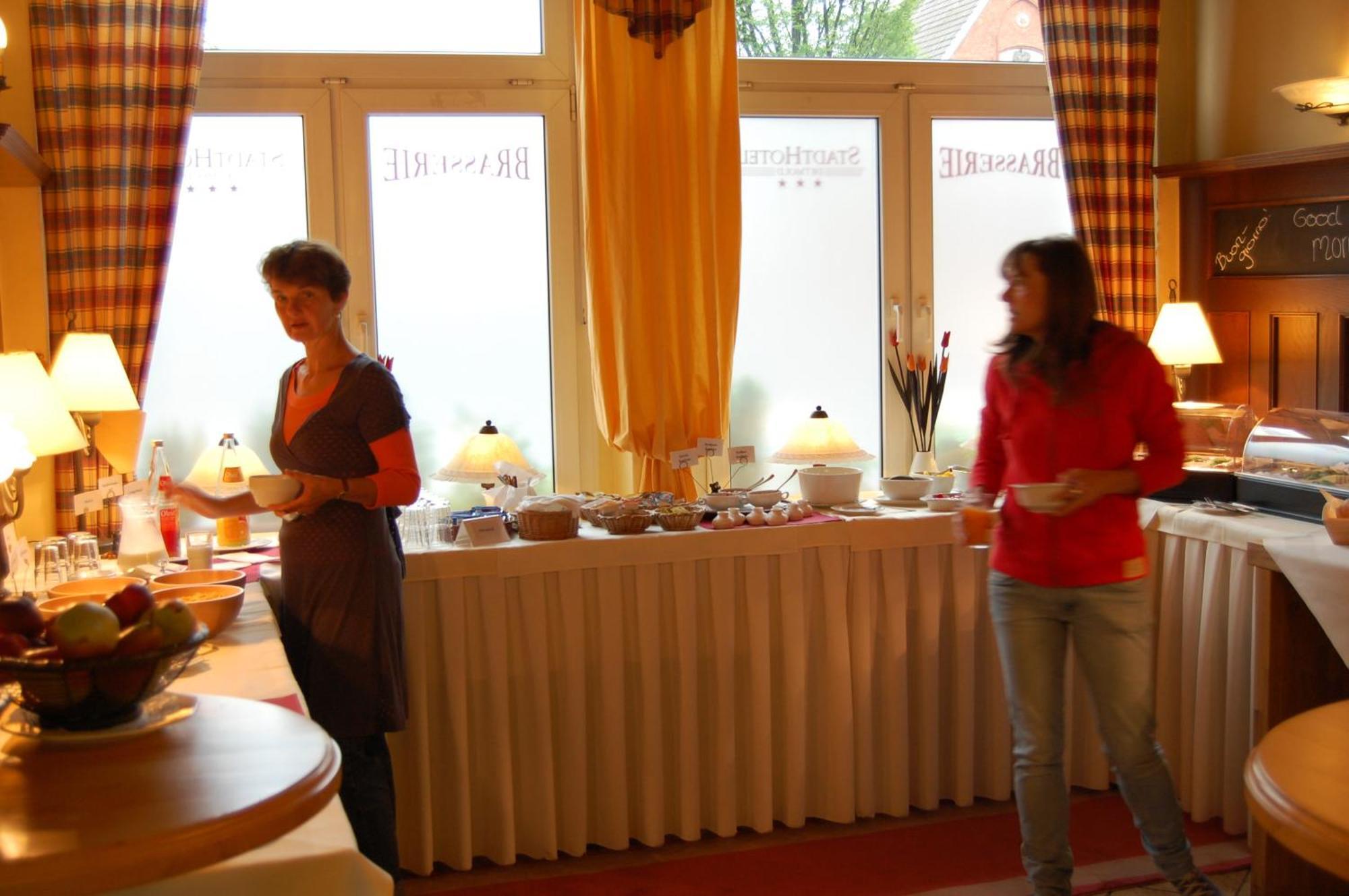 Stadthotel Detmold Esterno foto