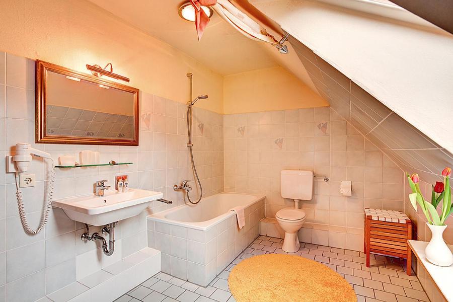 Stadthotel Detmold Esterno foto