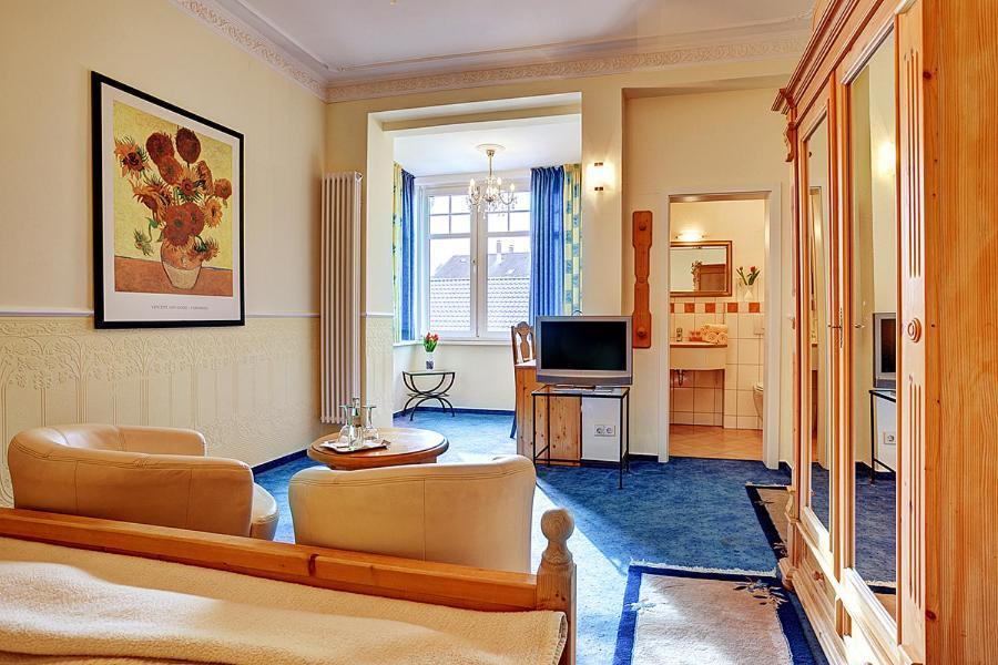 Stadthotel Detmold Esterno foto