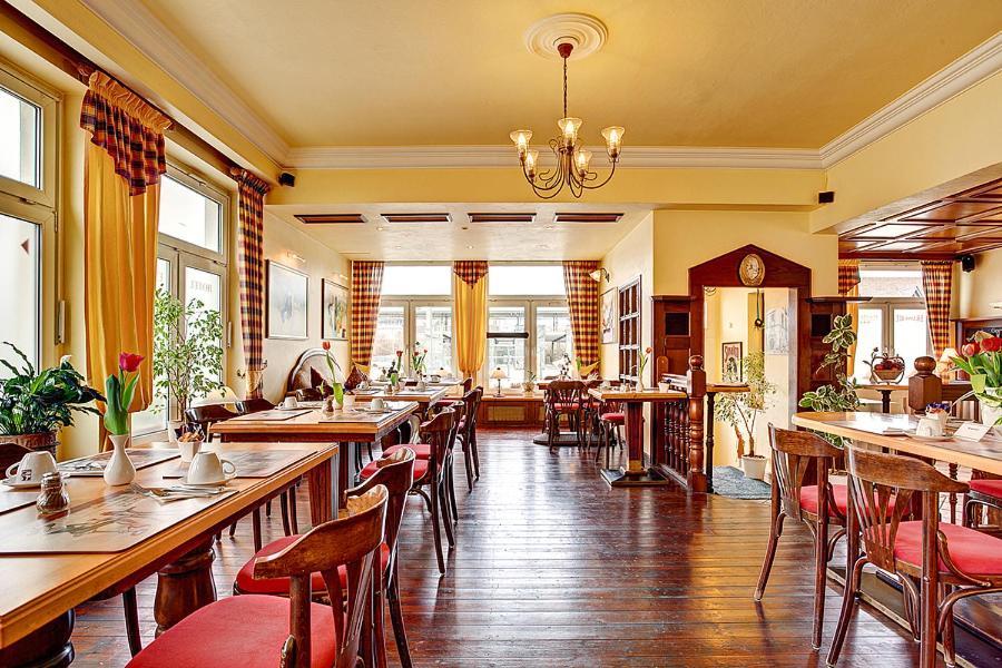 Stadthotel Detmold Esterno foto